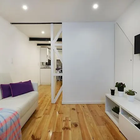 One Bedroom With View And Wifi At Lisbonne Lägenhet *